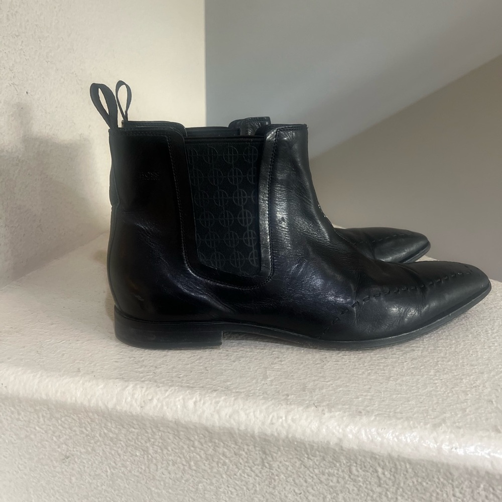 HUGO Boss Men Sz 8.5 Black Leather  Pull-On Ankle  Dress Boots Shoes Business